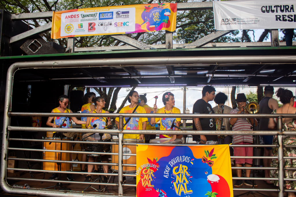 Fim de semana será de folia em Dourados com festas, matinês e open bar Fim de semana será de folia em Dourados com festas, matinês e open bar