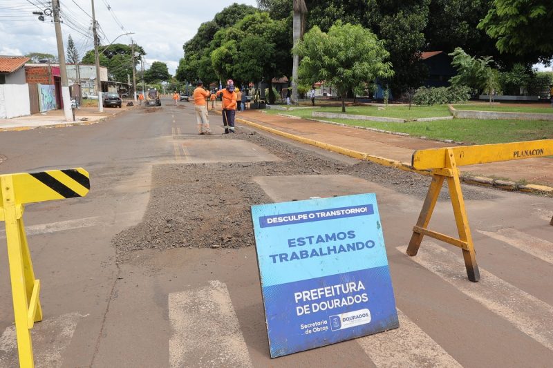 Operação tapa-buracos é reforçada no Jardim Itália