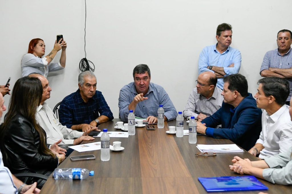 Em Dourados, Governo de MS valoriza setor agropecuário e garante obras de infraestrutura Em Dourados, Governo de MS valoriza setor agropecuário e garante obras de infraestrutura