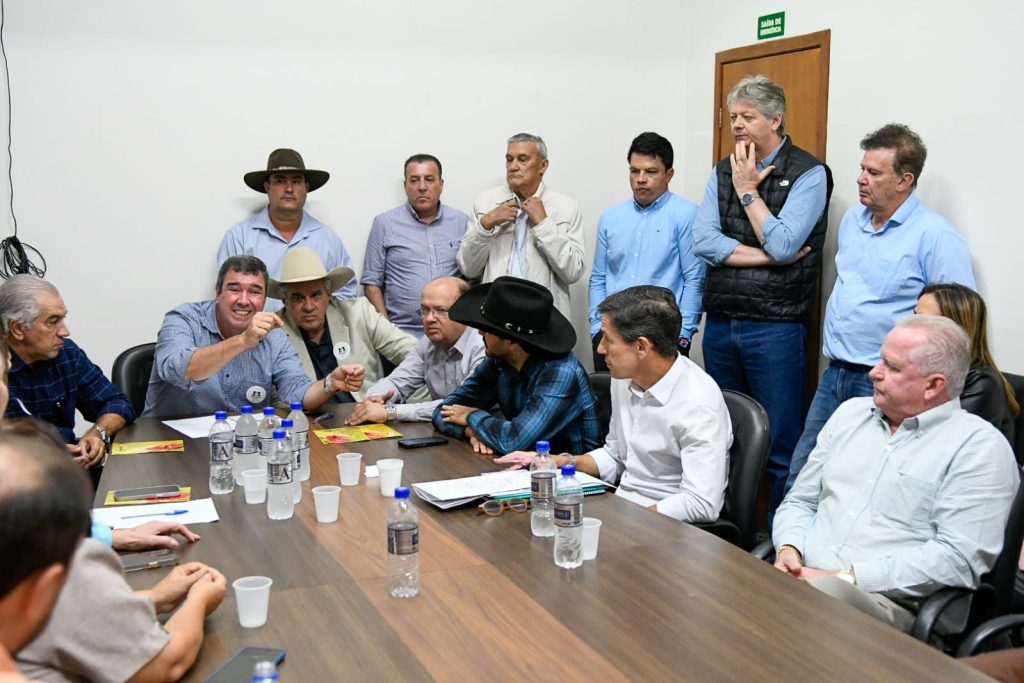 Em Dourados, Governo de MS valoriza setor agropecuário e garante obras de infraestrutura Em Dourados, Governo de MS valoriza setor agropecuário e garante obras de infraestrutura