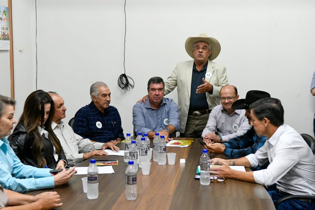 Em Dourados, Governo de MS valoriza setor agropecuário e garante obras de infraestrutura Em Dourados, Governo de MS valoriza setor agropecuário e garante obras de infraestrutura