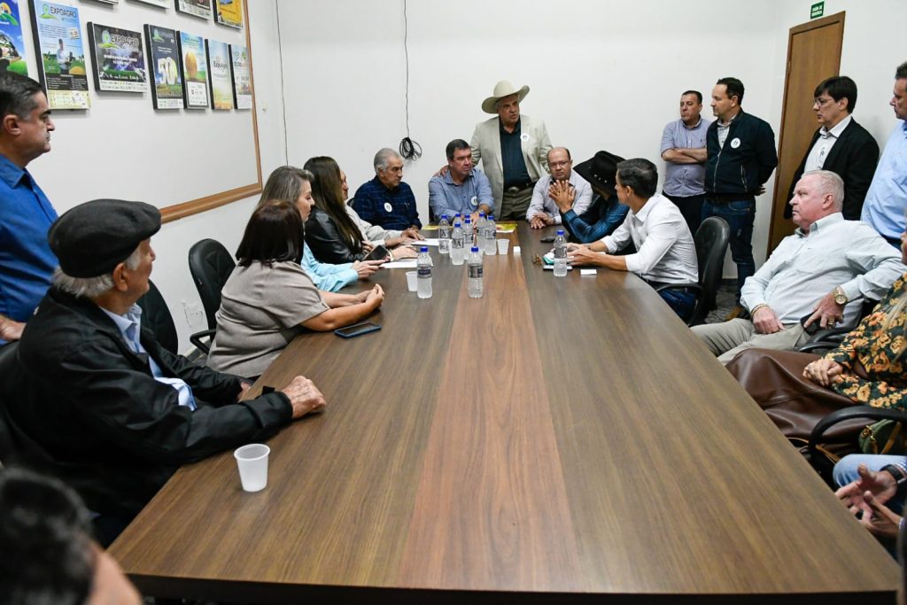 Em Dourados, Governo de MS valoriza setor agropecuário e garante obras de infraestrutura Em Dourados, Governo de MS valoriza setor agropecuário e garante obras de infraestrutura