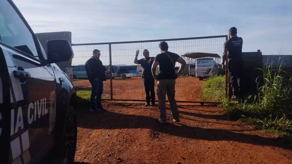 Dourados: Ciclista morre com vísceras expostas após ser atropelado por micro-ônibus