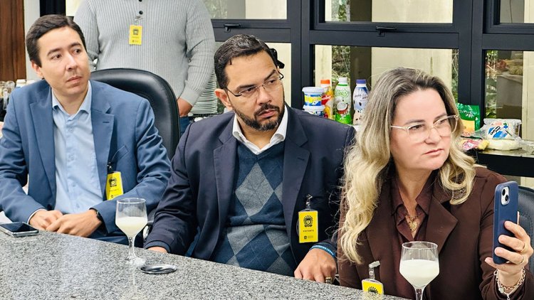 Leite da Manhã: Proleite deve impulsionar cadeia produtiva em MS Leite da Manhã: Proleite deve impulsionar cadeia produtiva em MS