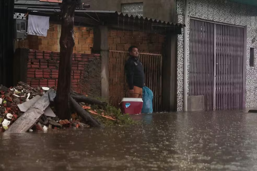 'Perdemos tudo de novo': chuvas no RS inundam casas em uma das cidades mais atingidas em enchentes de 2024 'Perdemos tudo de novo': chuvas no RS inundam casas em uma das cidades mais atingidas em enchentes de 2024