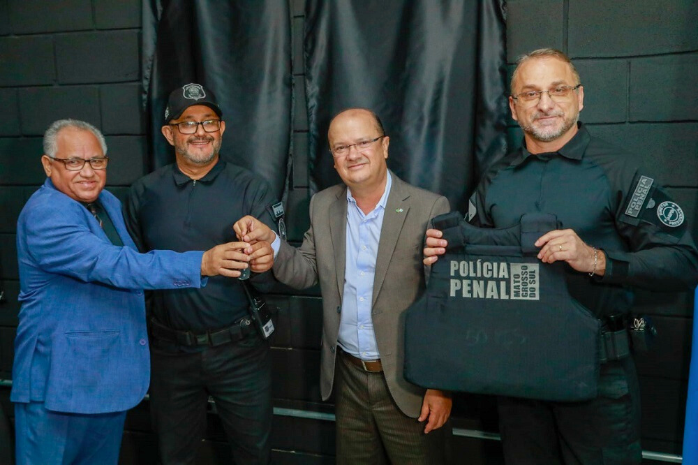 Estado entrega equipamentos à Penitenciária de Dourados e inaugura sala da OAB Estado entrega equipamentos à Penitenciária de Dourados e inaugura sala da OAB