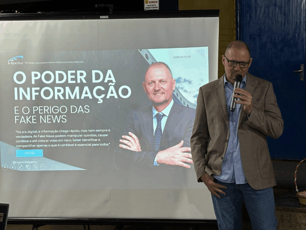 Palestra leva conhecimento e auxílio a estudantes no combate às 'fake news' Palestra leva conhecimento e auxílio a estudantes no combate às 'fake news'
