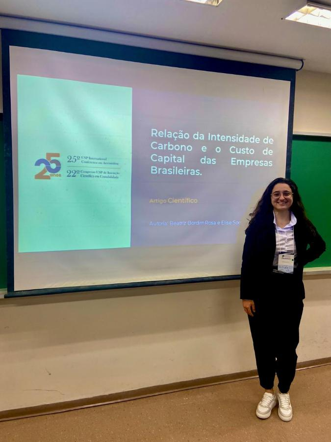Acadêmica de Dourados é premiada no principal congresso de Contabilidade do Brasil