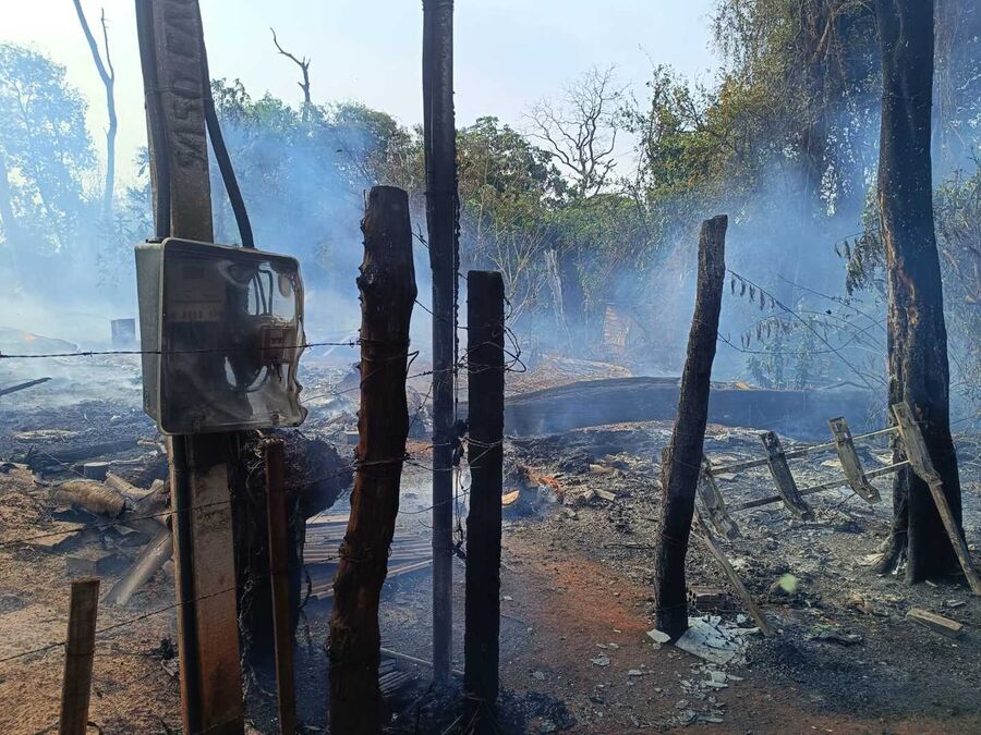 Incêndio destrói casas e área de mata no Estrela Porã; causas ainda são investigadas Incêndio destrói casas e área de mata no Estrela Porã; causas ainda são investigadas