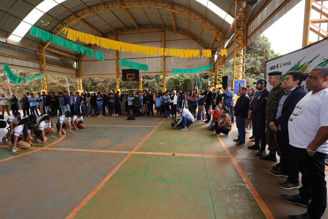 hora-civica_indigena_agustinho_-51ED