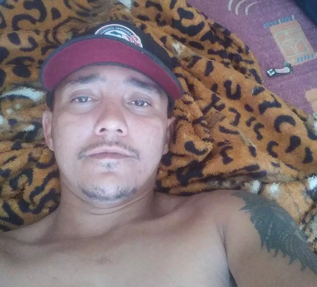 Homem foi morto pelo amigo com tiro de espingarda ao tentar defender vizinho em Dourados Homem foi morto pelo amigo com tiro de espingarda ao tentar defender vizinho em Dourados