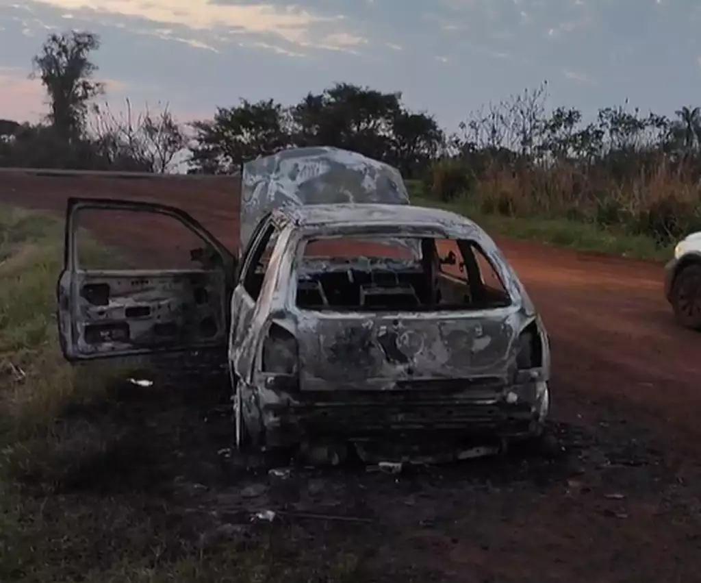 Irmãos são presos por suspeita de matar homem e queimar corpo em carro Rio Brilhante: Irmãos são presos por suspeita de matar homem e queimar corpo em carro