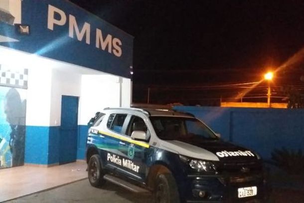policia-militar-prende-dois-homens-apos-ameaca-de-incendiar-casa-em-caarapo-68ff5621c3093