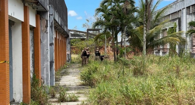 Menino autista de 11 anos morto asfixiado pelo pai por causa da pensão alimentícia: entenda o caso Menino autista de 11 anos morto asfixiado pelo pai por causa da pensão alimentícia: entenda o caso