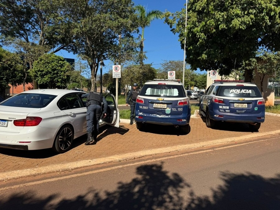 Advogado é preso com 19 kg de crack escondidos no tanque de combustível Advogado é preso com 19 kg de crack escondidos no tanque de combustível