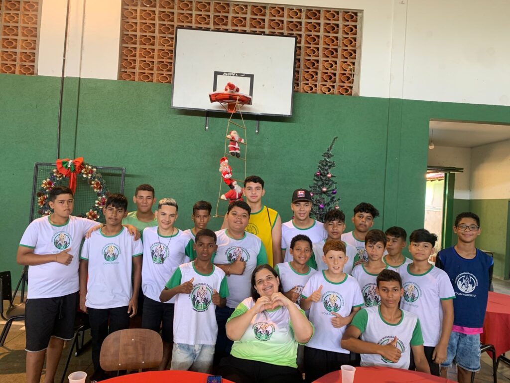 Dourados: Ceia encerra ano com Festa de Natal e distribuição de cestas de alimentos