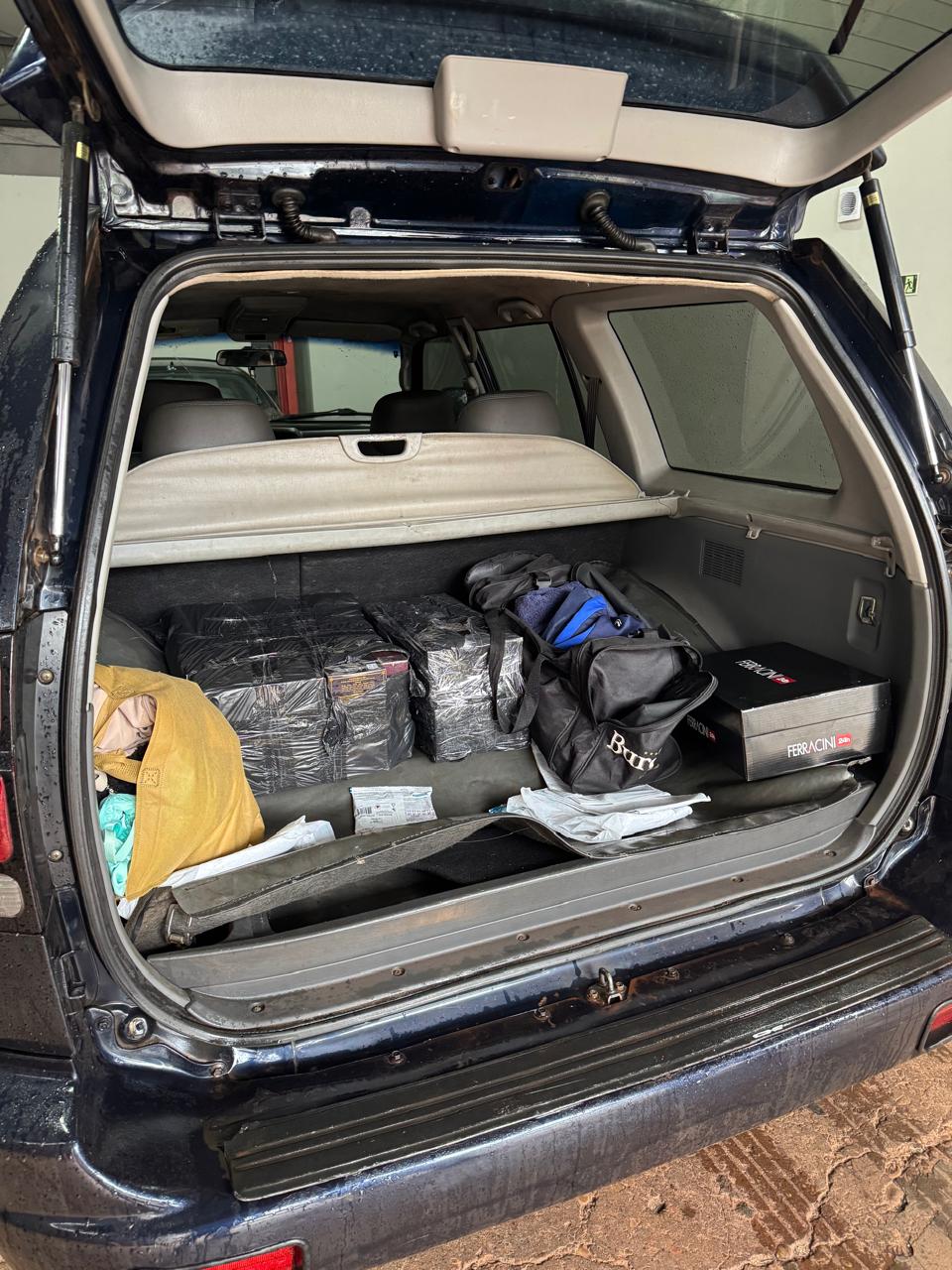 Carga ilegal de medicamentos para emagrecimento e produtos irregulares é interceptada em Dourados