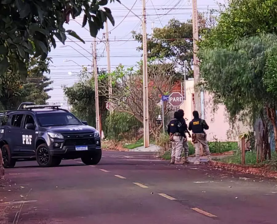 Polícia usa 2 helicópteros em operação contra rede de tráfico do PCC em Dourados