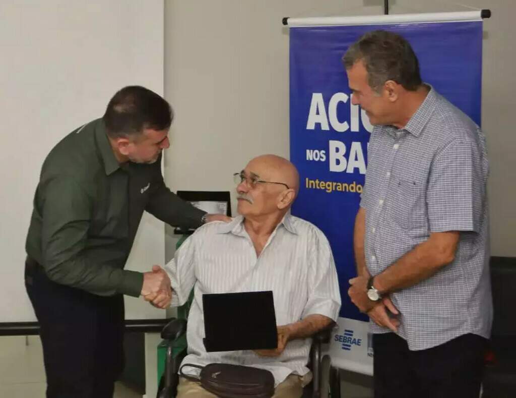 ACICG nos Bairros aproxima empresários e reconhece histórias na Tamandaré ACICG nos Bairros aproxima empresários e reconhece histórias na Tamandaré