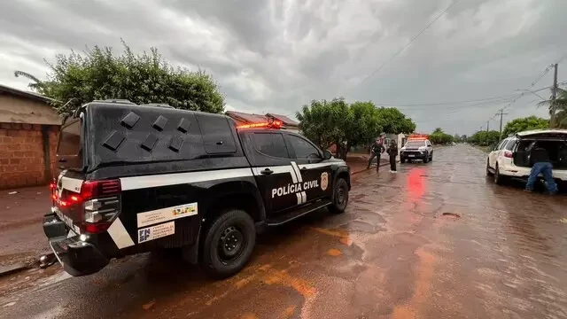 Jovem é torturado, esfaqueado e executado um dia após deixar prisão Jovem é torturado, esfaqueado e executado um dia após deixar prisão