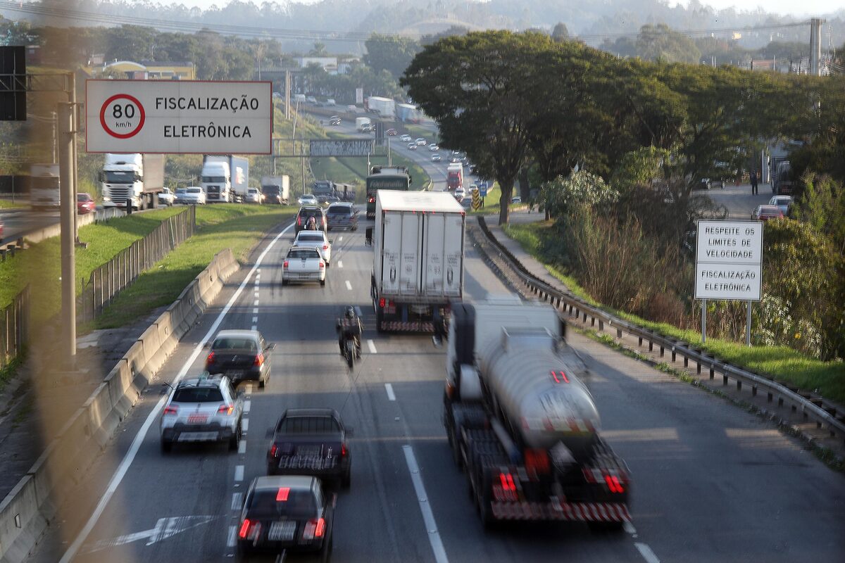 ANTT autorizou testes sem multas em rodovias de oito estados; Ponte Rio-Niterói e BR-101 estão no projeto ANTT autorizou testes sem multas em rodovias de oito estados; Ponte Rio-Niterói e BR-101 estão no projeto