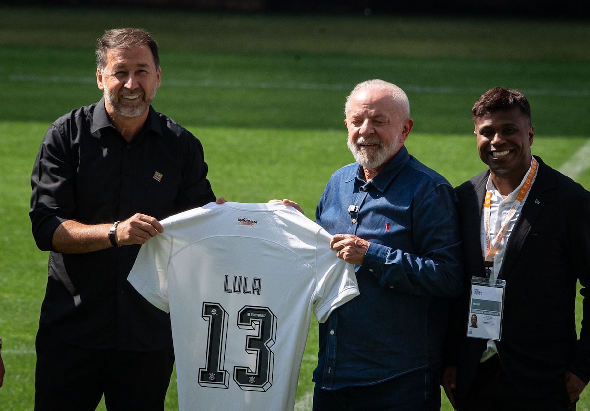 Clube deve mais de R$ 600 milhões à Caixa por dívida de seu estádio, a Neo Química Arena, e acumula dívidas de quase R$ 3 bilhões Clube deve mais de R$ 600 milhões à Caixa por dívida de seu estádio, a Neo Química Arena, e acumula dívidas de quase R$ 3 bilhões