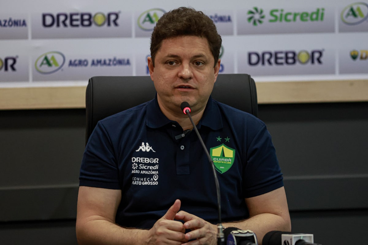 Cobrança envolve negociação do zagueiro Joaquim, de 27 anos; equipe paulista se posiciona através de nota oficial Cobrança envolve negociação do zagueiro Joaquim, de 27 anos; equipe paulista se posiciona através de nota oficial