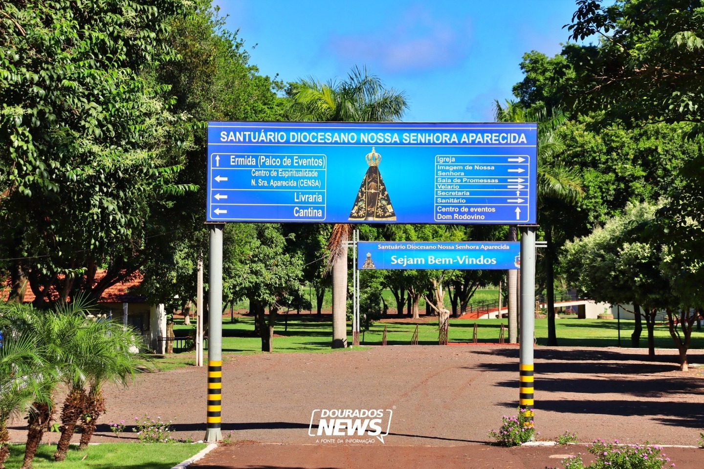Jornada da Juventude terá shows nacionais, festa das cores e pregação no domingoem Dourados Jornada da Juventude terá shows nacionais, festa das cores e pregação no domingoem Dourados
