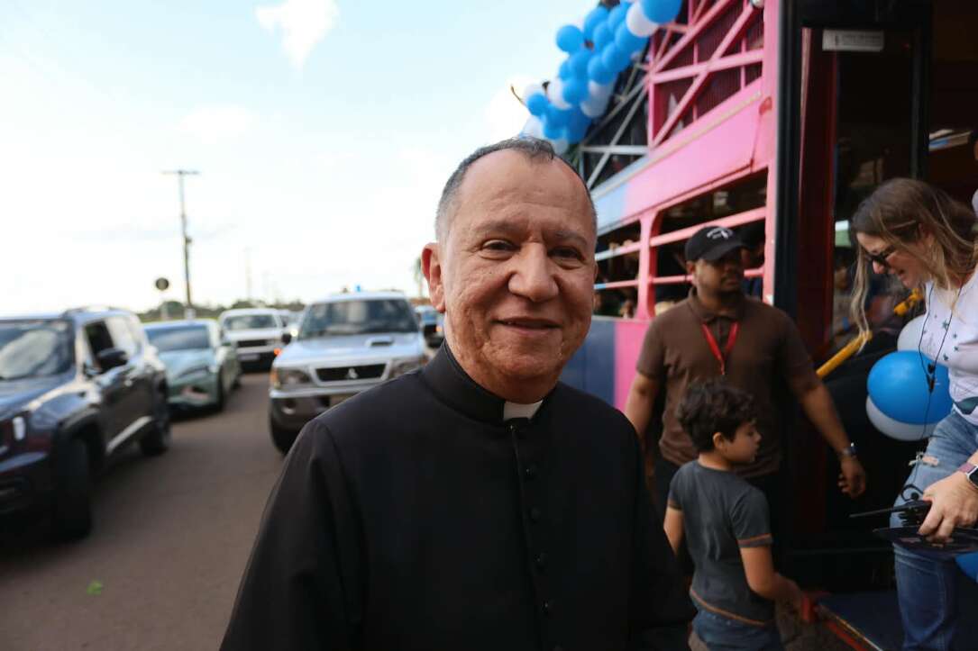 Com fé que atravessa gerações e distâncias, fiéis celebram Dia da Padroeira