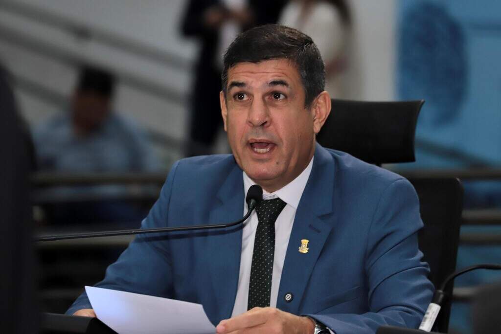 Adriane avalia trocar secretários para tentar melhorar gestão