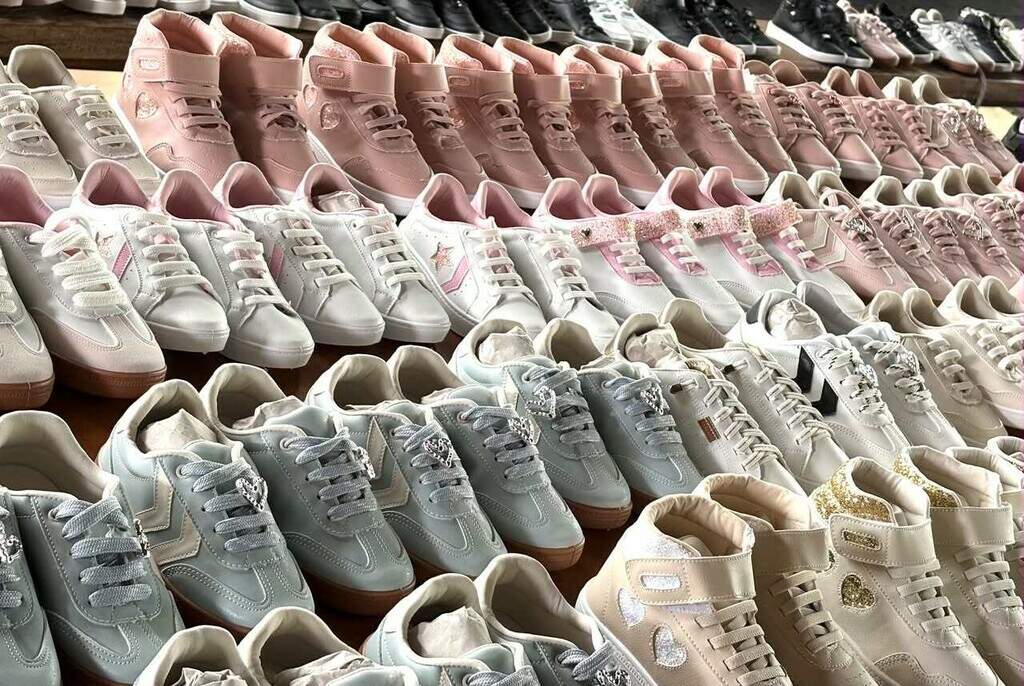 Bazar de grifes terá 10 mil peças e preços a partir de R$ 9 Bazar de grifes terá 10 mil peças e preços a partir de R$ 9