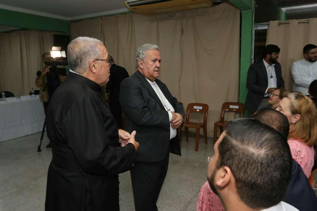 Fotos e cartas antigas podem ajudar padre João Crippa a virar santo Fotos e cartas antigas podem ajudar padre João Crippa a virar santo