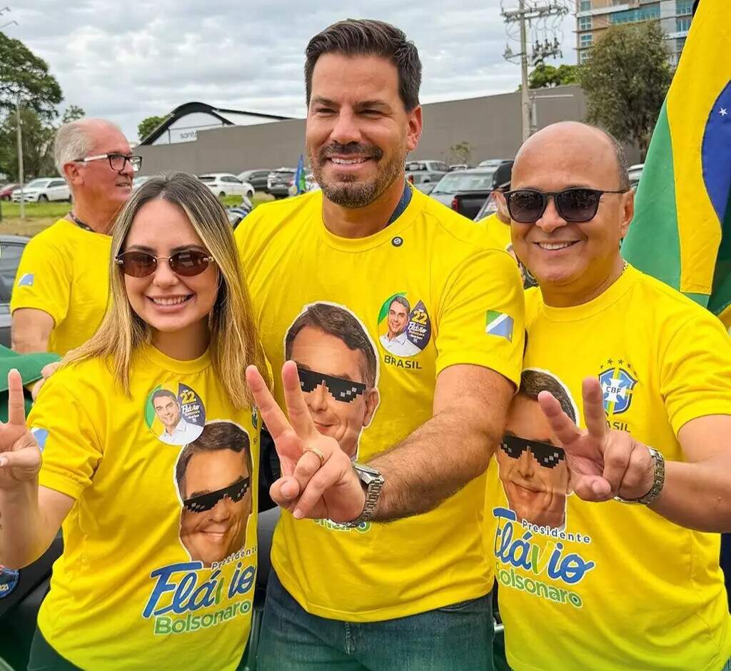 Riedel e Azambuja mobilizam interior de MS em campanha por Flávio Bolsonaro Riedel e Azambuja mobilizam interior de MS em campanha por Flávio Bolsonaro