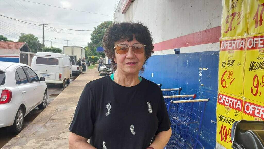 Campo-grandenses trocam marcas e reduzem compras para economizar no supermercado Campo-grandenses trocam marcas e reduzem compras para economizar no supermercado