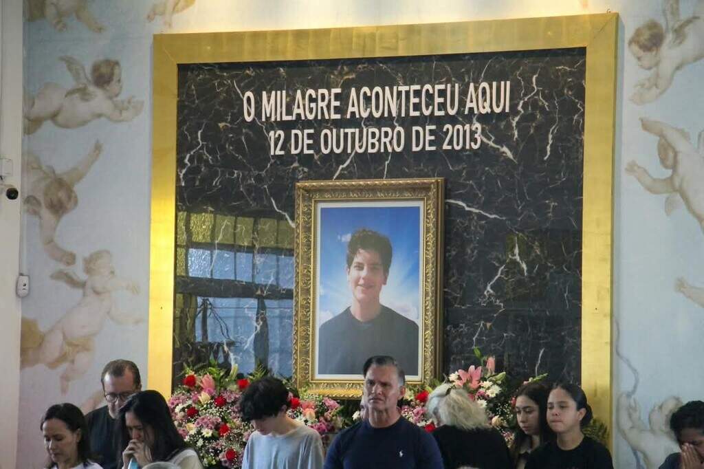 Após cura de câncer, irmãs percorrem 600 km para agradecer a Carlo Acutis