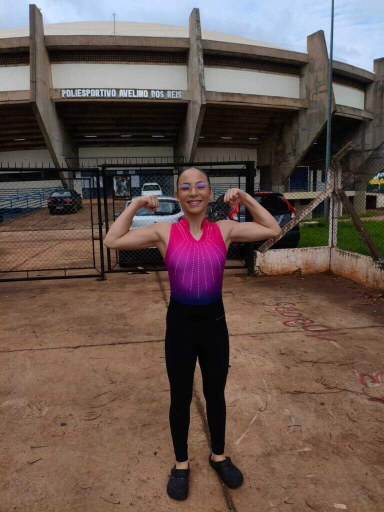 Aos 12 anos, ginasta de MS vende tortas para custear viagem a torneio nacional