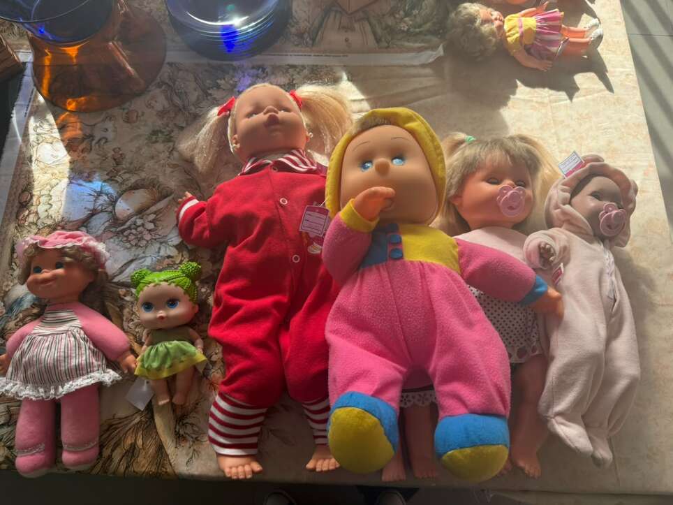 De bonecas de milho a 300 peças, Marlene abre bazar de lembranças