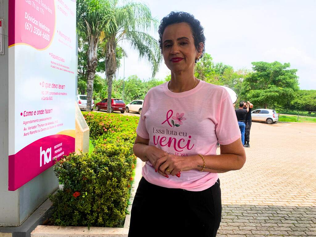 Um ano depois do câncer, Adriana troca o medo pela passarela Um ano depois do câncer, Adriana troca o medo pela passarela