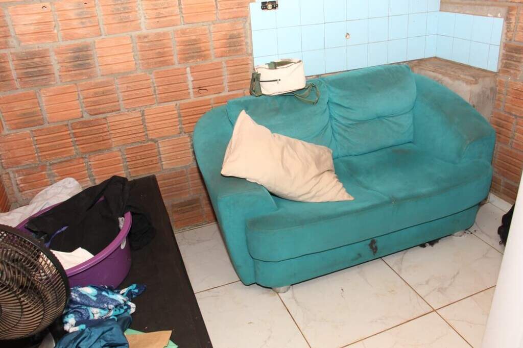 Família acusa polícia de matar jovem por engano em investigação de latrocínio