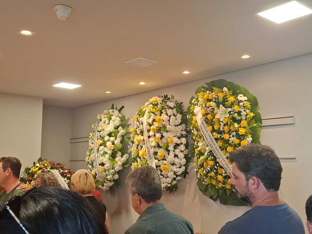 Família e amigos lembram generosidade de Elias Dib em velório lotado na Capital