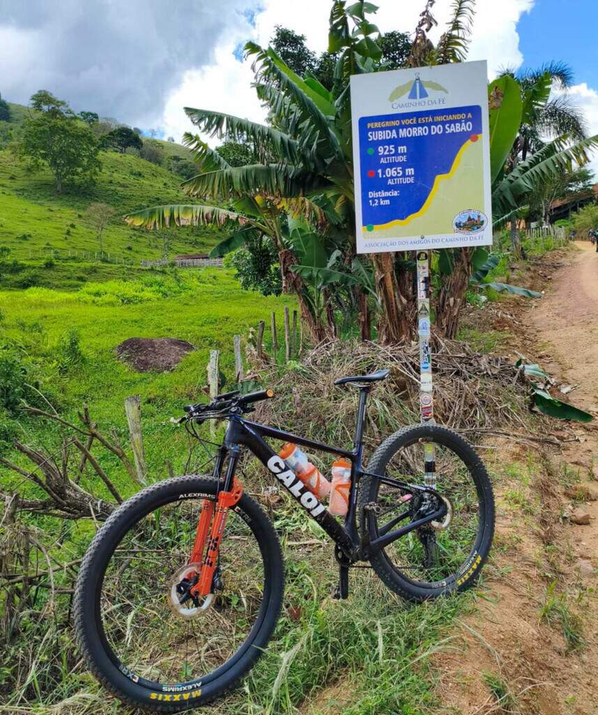 Após filho vencer infecção grave, pai pedala 320 km para pagar promessa Após filho vencer infecção grave, pai pedala 320 km para pagar promessa