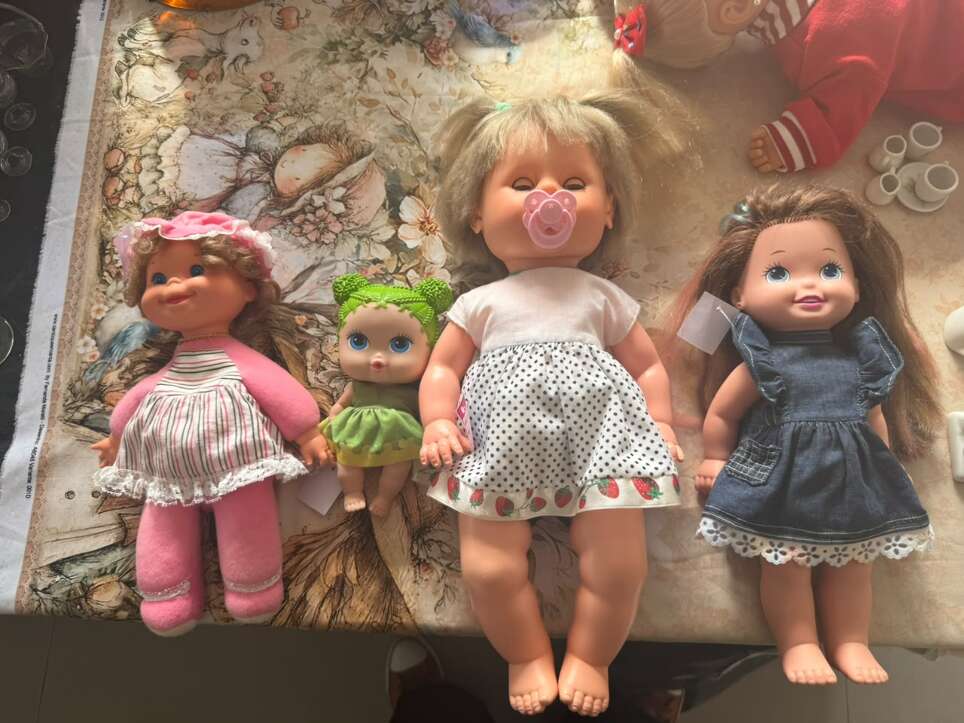 De bonecas de milho a 300 peças, Marlene abre bazar de lembranças