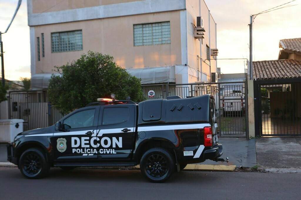 Após apreensão, dono de chiparia tenta recuperar produtos que seriam descartados
