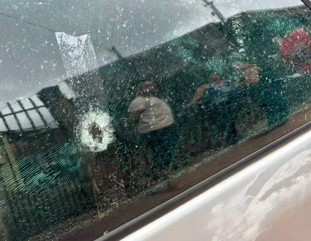 Jovem foi baleado na frente da mãe: "Eu vim para ver ele morrer"