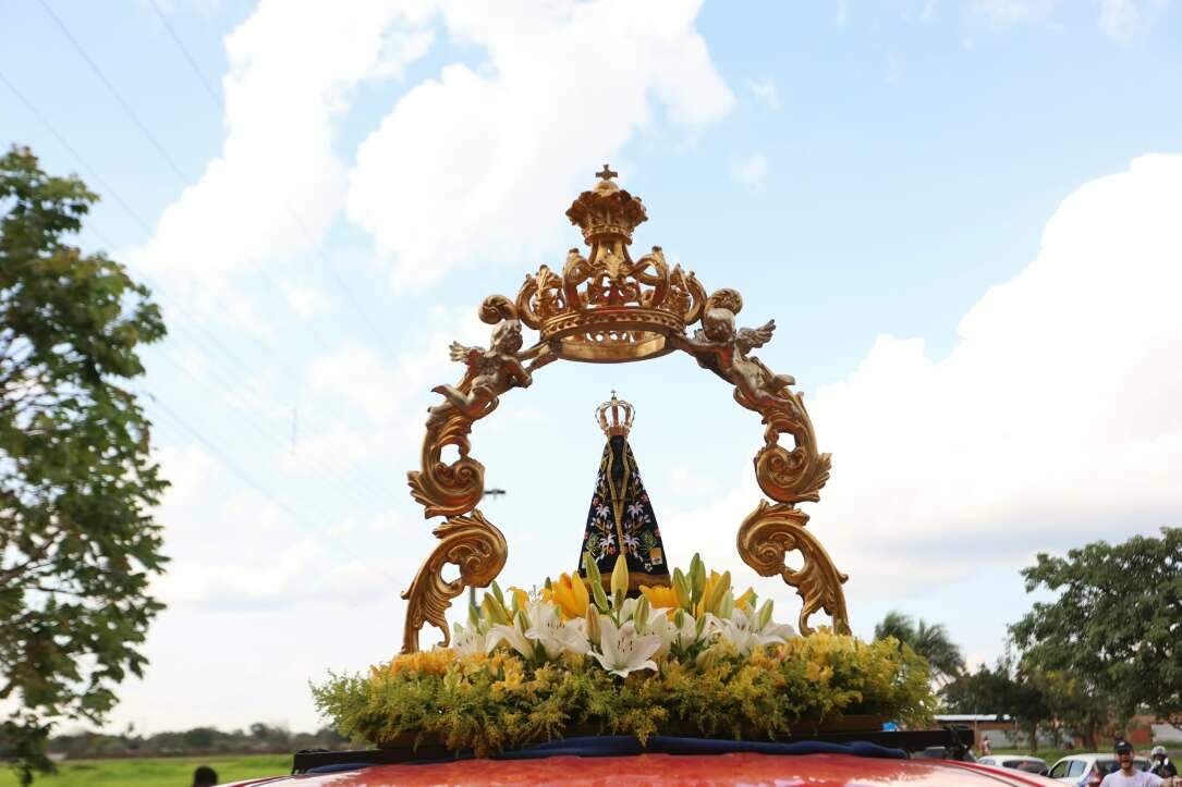 Com fé que atravessa gerações e distâncias, fiéis celebram Dia da Padroeira