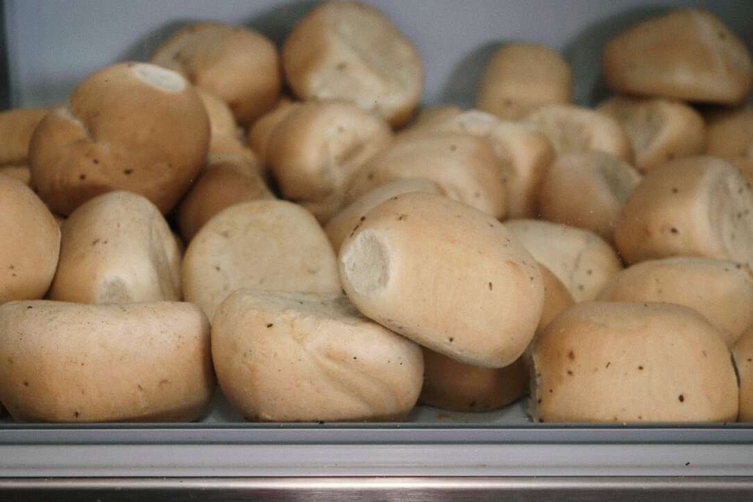 Com focaccia e galleta, padeiro resgata sabores do Paraguai