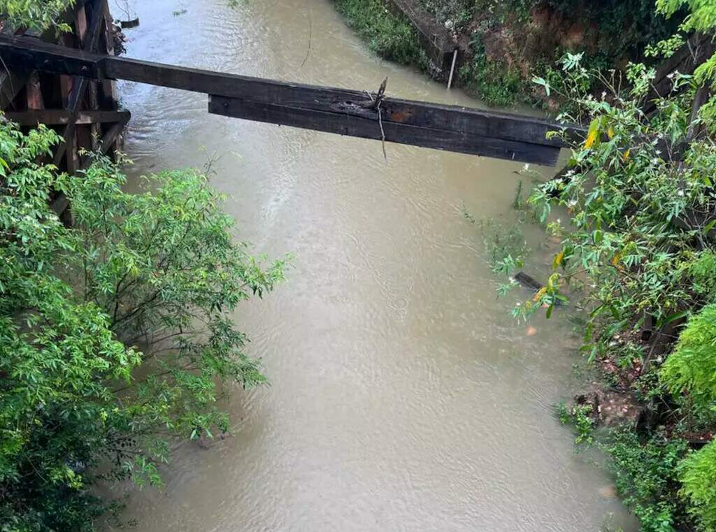Depois de secar por 5 km, Rio da Prata recupera fluxo com chuva Depois de secar por 5 km, Rio da Prata recupera fluxo com chuva