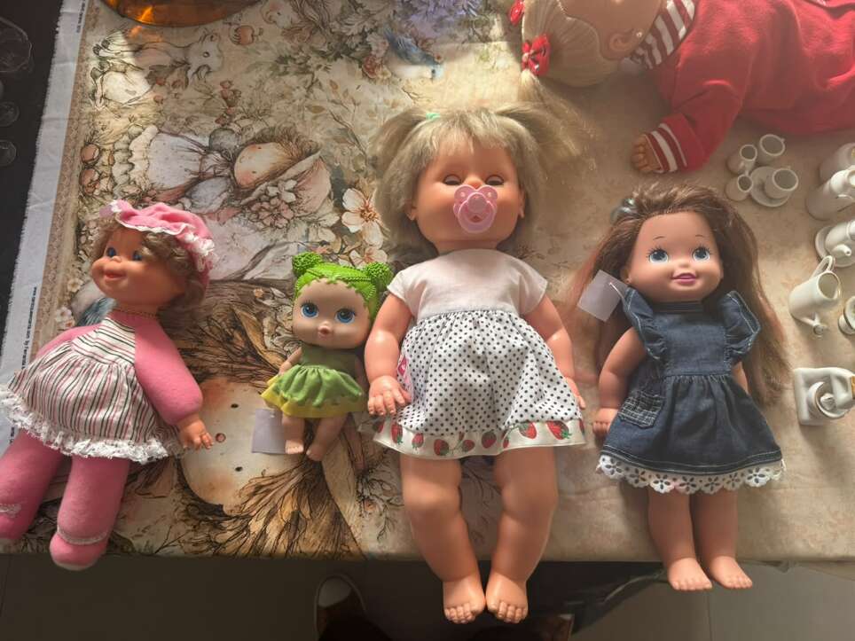 De bonecas de milho a 300 peças, Marlene abre bazar de lembranças
