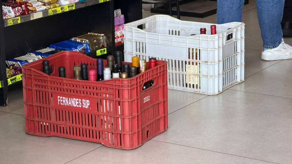 Denúncia de venda de vape a adolescente leva polícia a conveniências na Capital