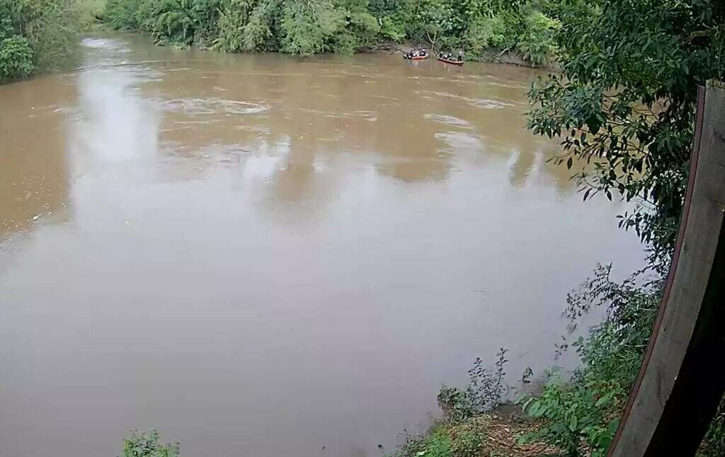Depois de secar por 5 km, Rio da Prata recupera fluxo com chuva Depois de secar por 5 km, Rio da Prata recupera fluxo com chuva
